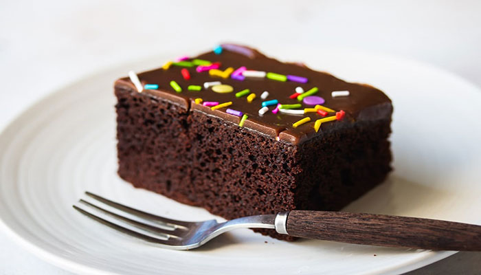 نحوه تهیه کیک شکلاتی در خانه با کمترین هزینه