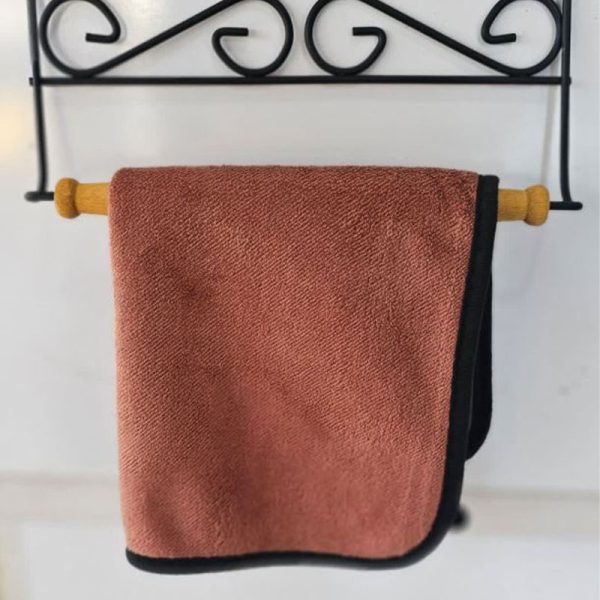 خرید جا حوله ای کابینتی دسته چوبی